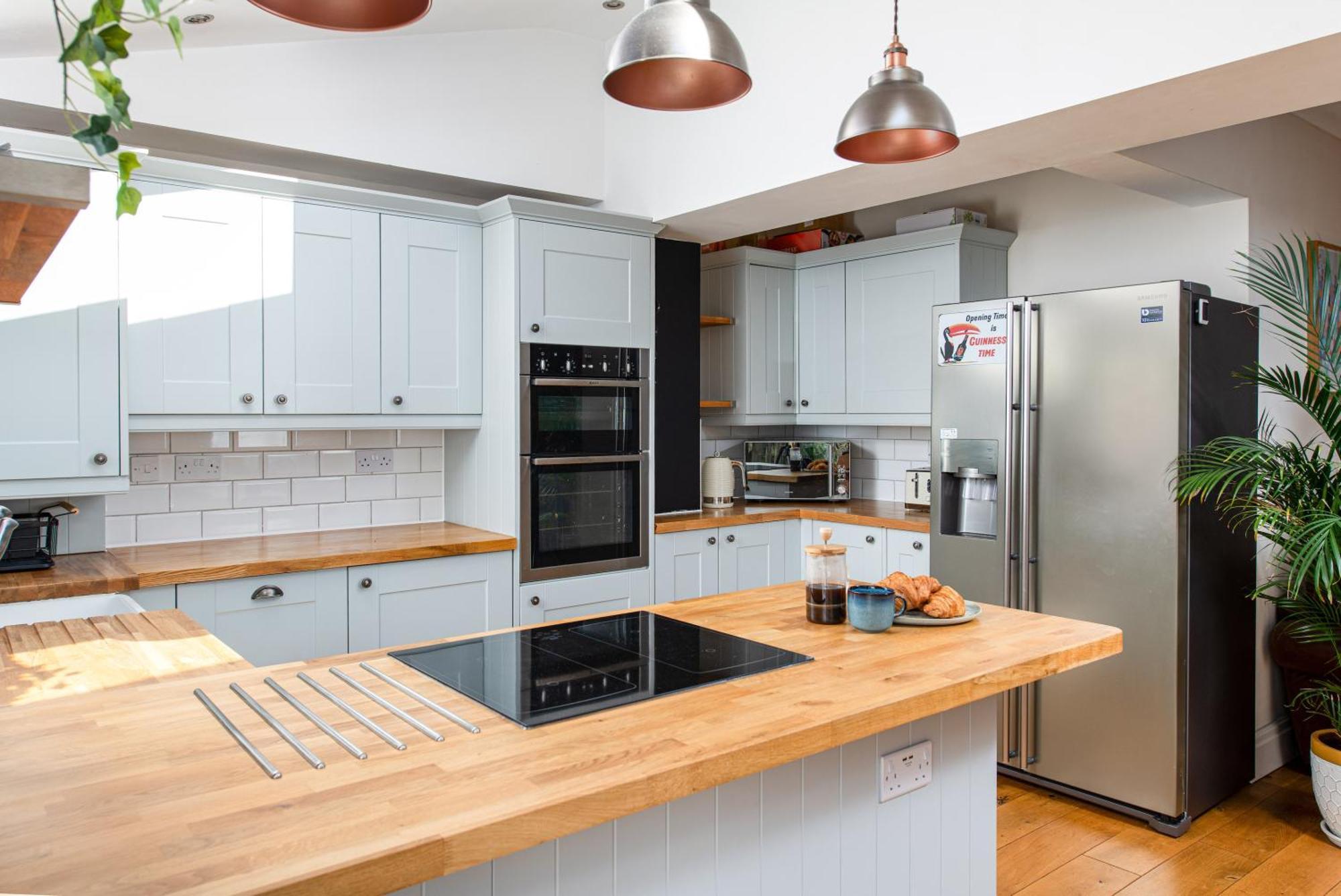 Charming Family Home With Stoves, Garden & Parking 布里斯托 外观 照片
